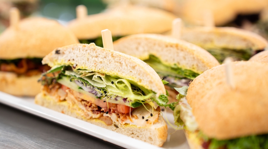 Frokostordning Esbjerg med sandwich